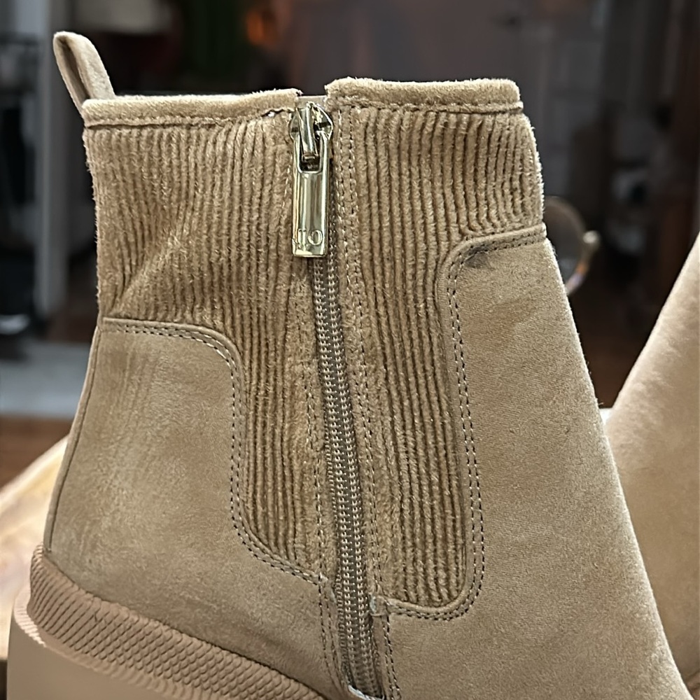 JLO by Jennifer Lopez Womens Emalee Chelsea Boots in Tan, Size 10 NWOB, Unworn - Picture 7 of 16